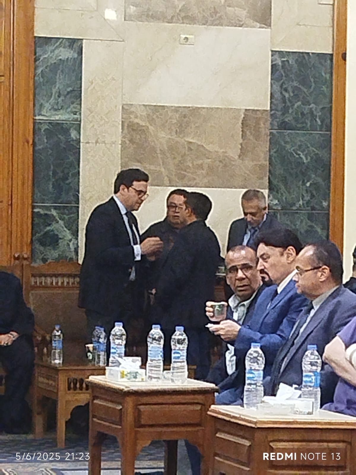 محمد هنيدى وأشرف زكى وعمرو عبد العزيز يشاركون فى عزاء سميحة أيوب (صور)