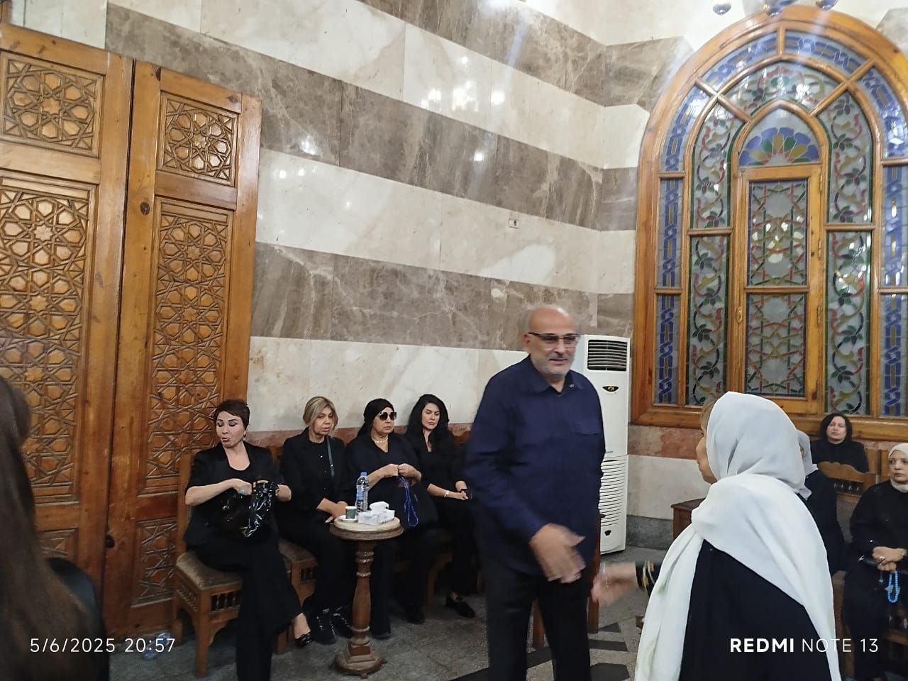 خالد النبوى وفيفى عبده وجمال سليمان وخالد جلال فى عزاء سميحة أيوب