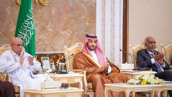 الخليج اليوم .. نيابة عن الملك سلمان.. ولي العهد يستقبل كبار ضيوف الحج