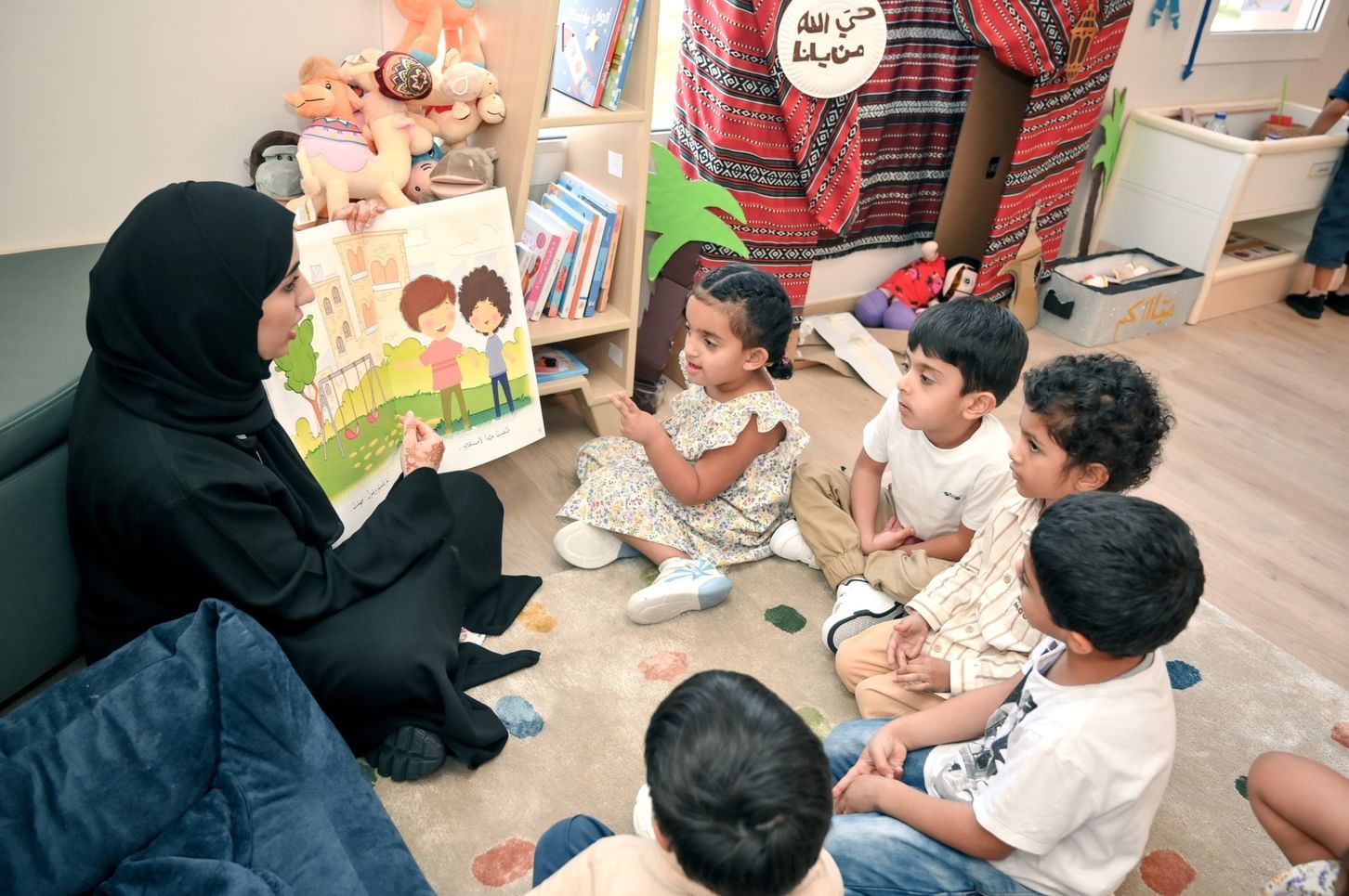الامارات | إلزام رياض الأطفال بـ 240 دقيقة أسبوعيا لتعليم اللغة العربية في أبوظبي