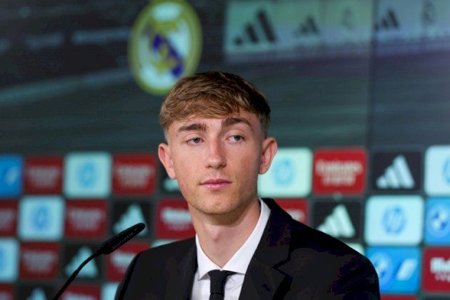 بطولة إسبانيا: هاوسن خلال حفل تقديمه "ريال مدريد هو نادي حياتي"