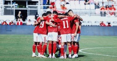 فيفا يحصل على توقيعات لاعبي الأهلي قبل انطلاق كأس العالم للأندية