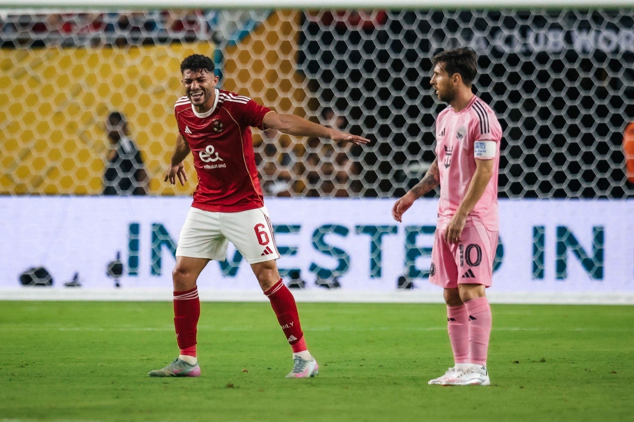 الامارات | "مدرب لا يقرأ".. كيف فرّط الأهلي بالفوز على ميسي في كأس العالم للأندية؟
