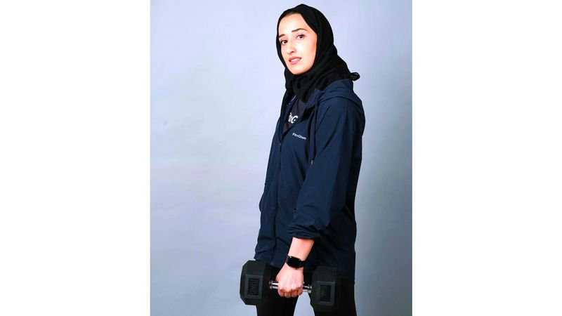 الامارات | فاطمة المنصوري.. مدربة مواطنة تشارك في «بناء الأقوياء»