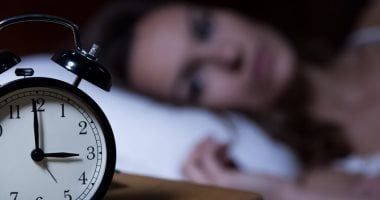 لو بتعانى من الأرق.. جرب تقنية التنفس "4-7-8" لمساعدتك على النوم