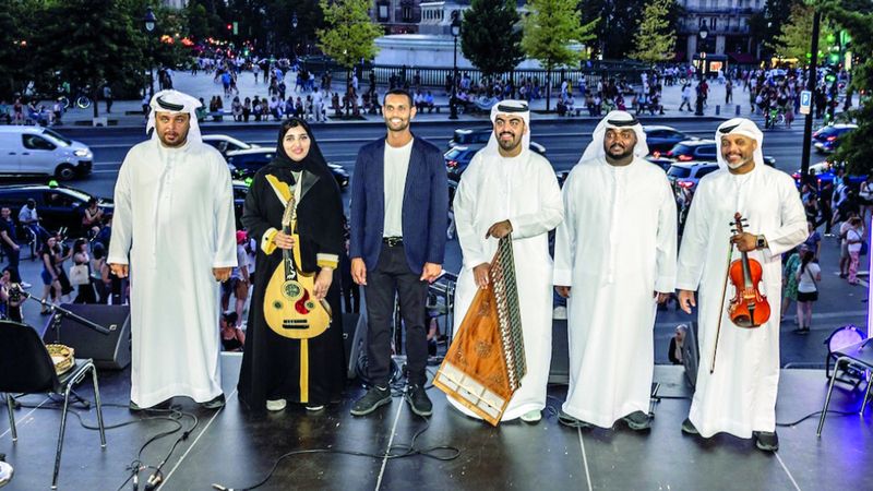 الامارات | «تخت الإمارات» على «درجات أوبرا الباستيل»