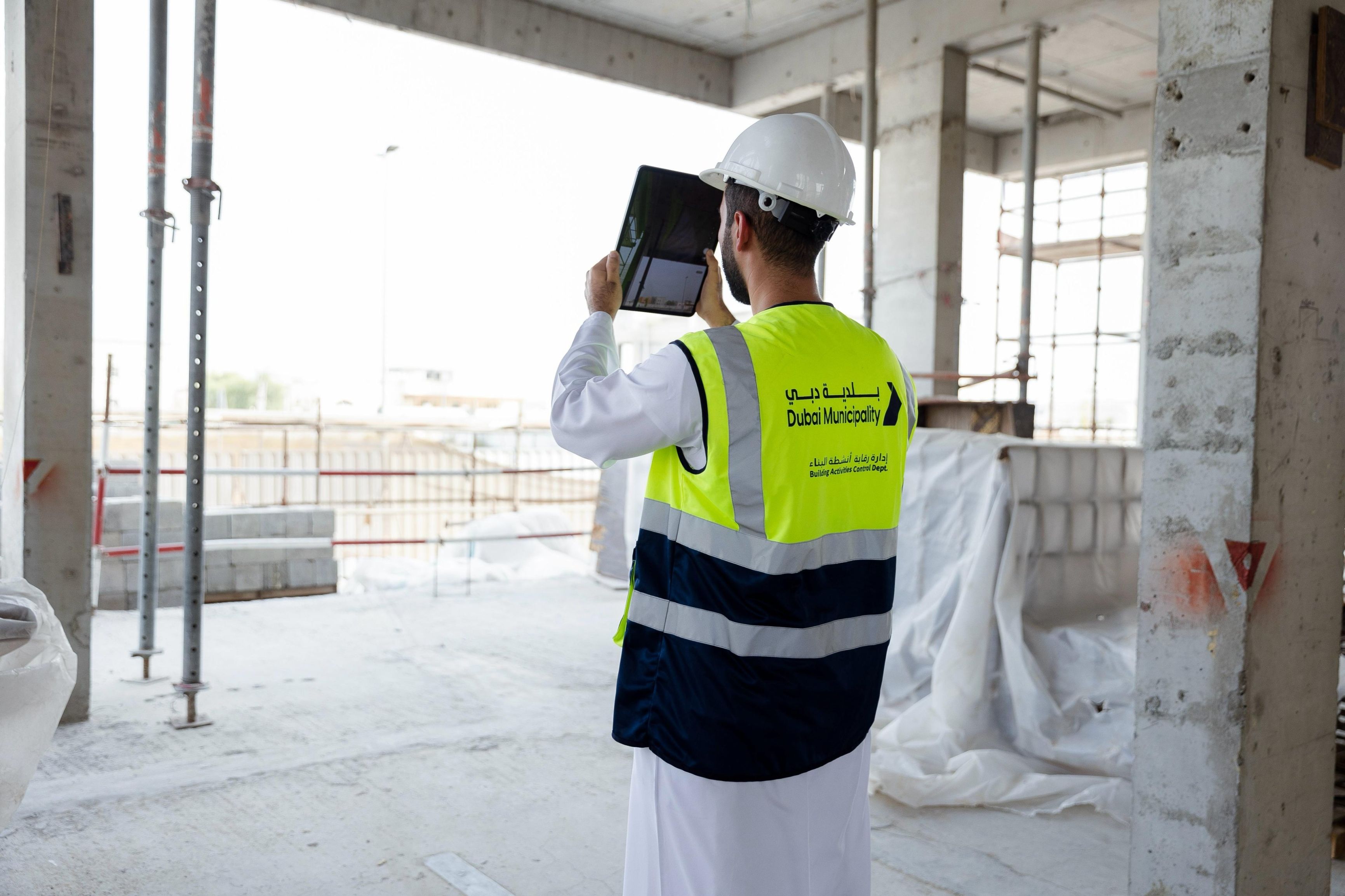 الامارات | "بلدية دبي" توقف مكتبين استشاريين هندسيين بسبب مخالفات مهنية