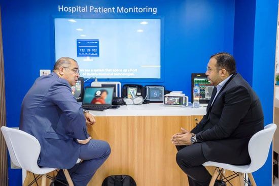تحول الرعاية الصحية: كيف يمكن للتكنولوجيا أن توفر رعاية عالية الجودة لمزيد من المجتمعات