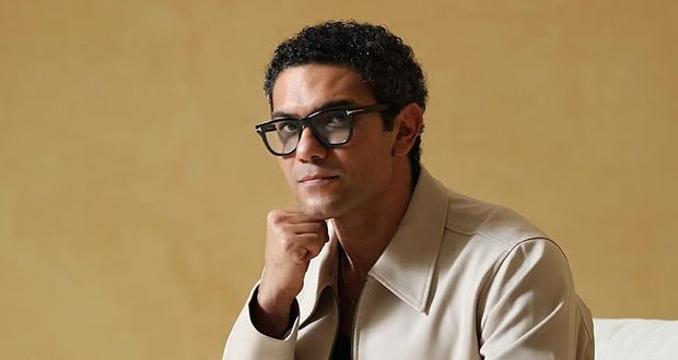 آسر ياسين يكشف رفض عائلته دخوله التمثيل.. ونصيحة غيّرت مساره