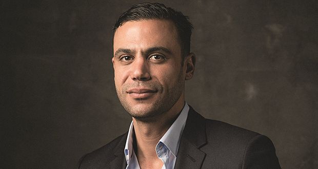 محمد إمام يُحدث فوضى في حي شعبي بسبب عملية سرقة