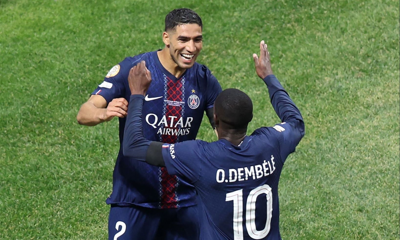 الامارات | المغربي أشرف حكيمي يبهر العالم.. ويلامس الكرة الذهبية (فيديو)