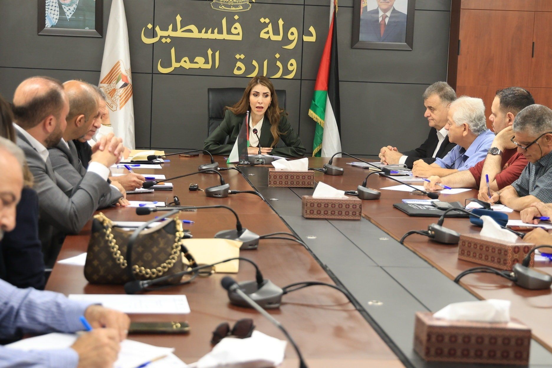 اتحاد نقابات عمال فلسطين يطالب بسرعة إقرار تعديلات قانون العمل