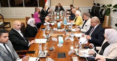 وزير الإسكان يتابع موقف مبادرتى "بيتك في مصر" و"بيت الوطن" للمصريين بالخارج