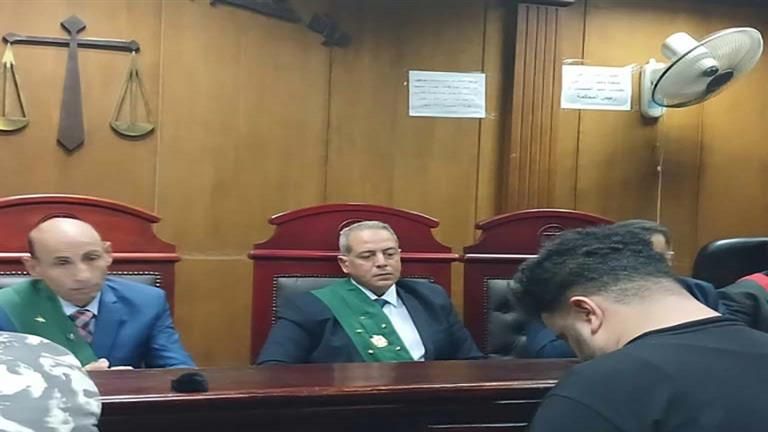 "ثبتها بسكينة ومفك".. حكم قضائي ضد المتهم بسرقة سيارة سيدة بالإكراه في الجيزة