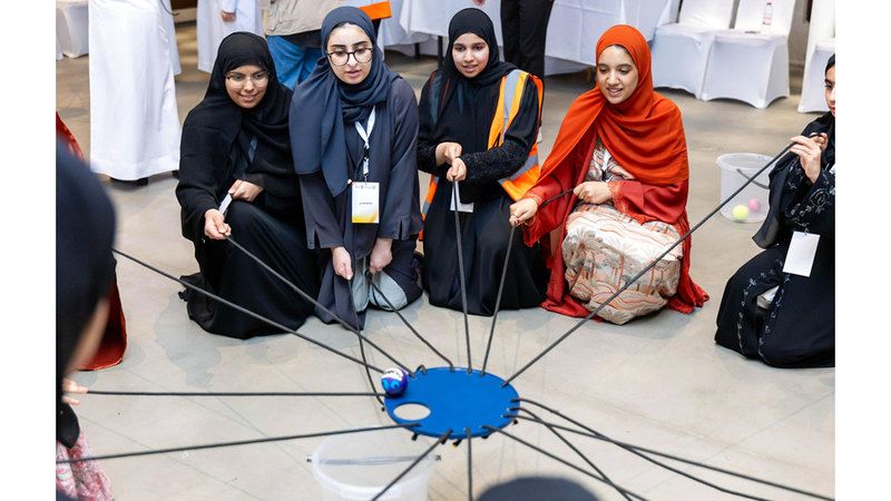 الامارات | موهوباً ومبتكراً في مخيم «مؤسسة حمدان بن راشد» الصيفي130
