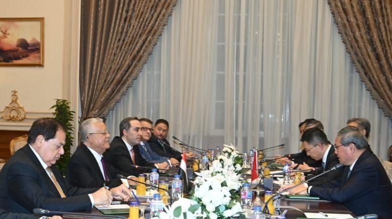 رئيس مجلس النواب يستقبل رئيس مجلس الدولة الصينى ويؤكدان تعزيز الشراكة الاستراتيجية