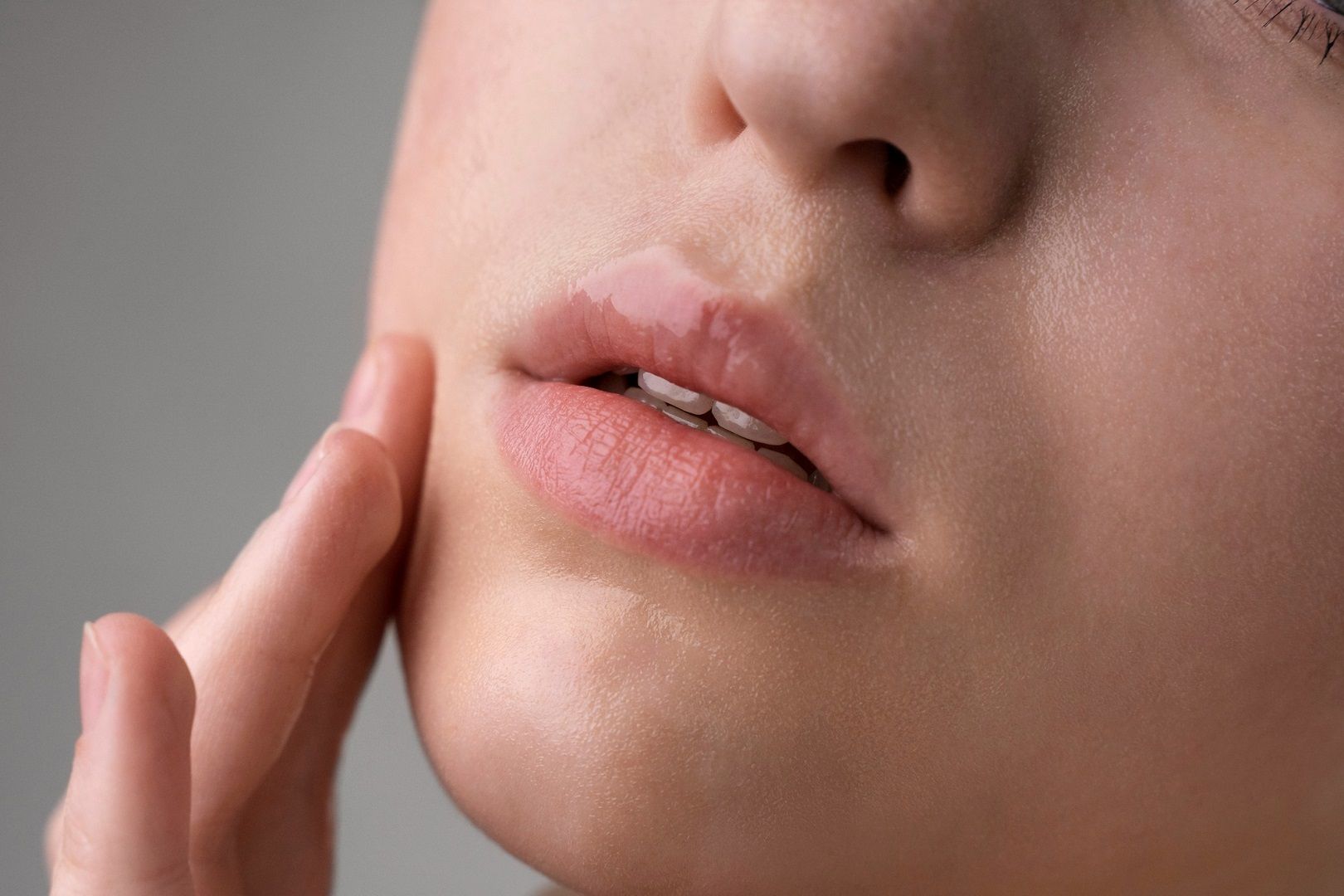 الـLip Blushing تقنية غير جراحية تلاقي شعبية كبيرة.. شفاهك وردية ومشرقة