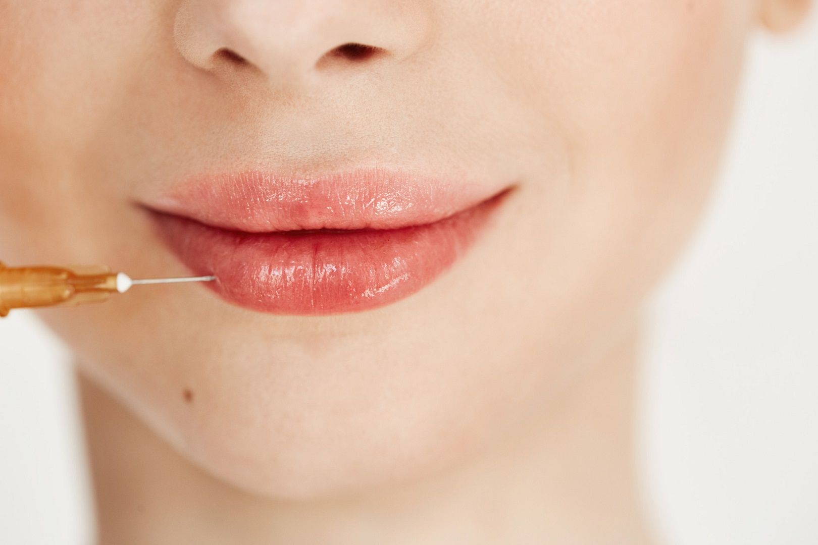 الـLip Blushing تقنية غير جراحية تلاقي شعبية كبيرة.. شفاهك وردية ومشرقة
