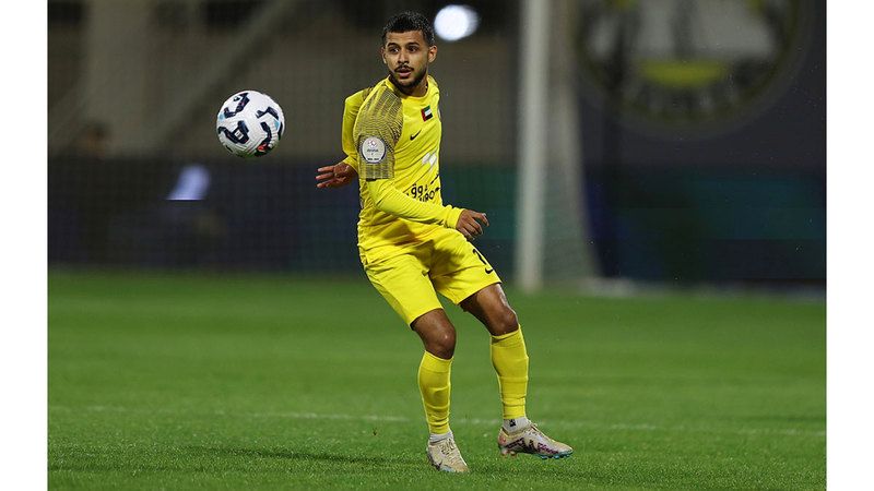 الامارات | كلباء يتفق مع شباب الأهلي لشراء ورقة مهدي قايدي