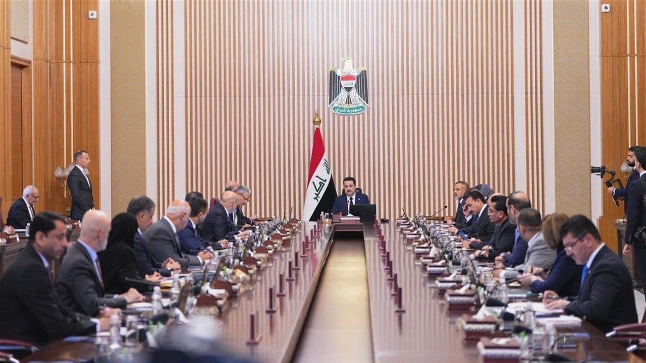 مجلس الوزراء يعقد جلسة "استثنائية" (صور)
