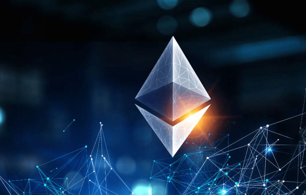 سعر الإيثيريوم يتجاوز مستوى 3400 دولار ويشعل موسم العملات البديلة