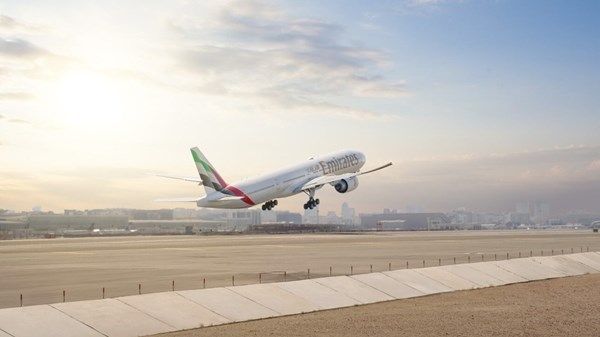طيران الإمارات تستأنف رحلاتها رسمياً إلى دمشق