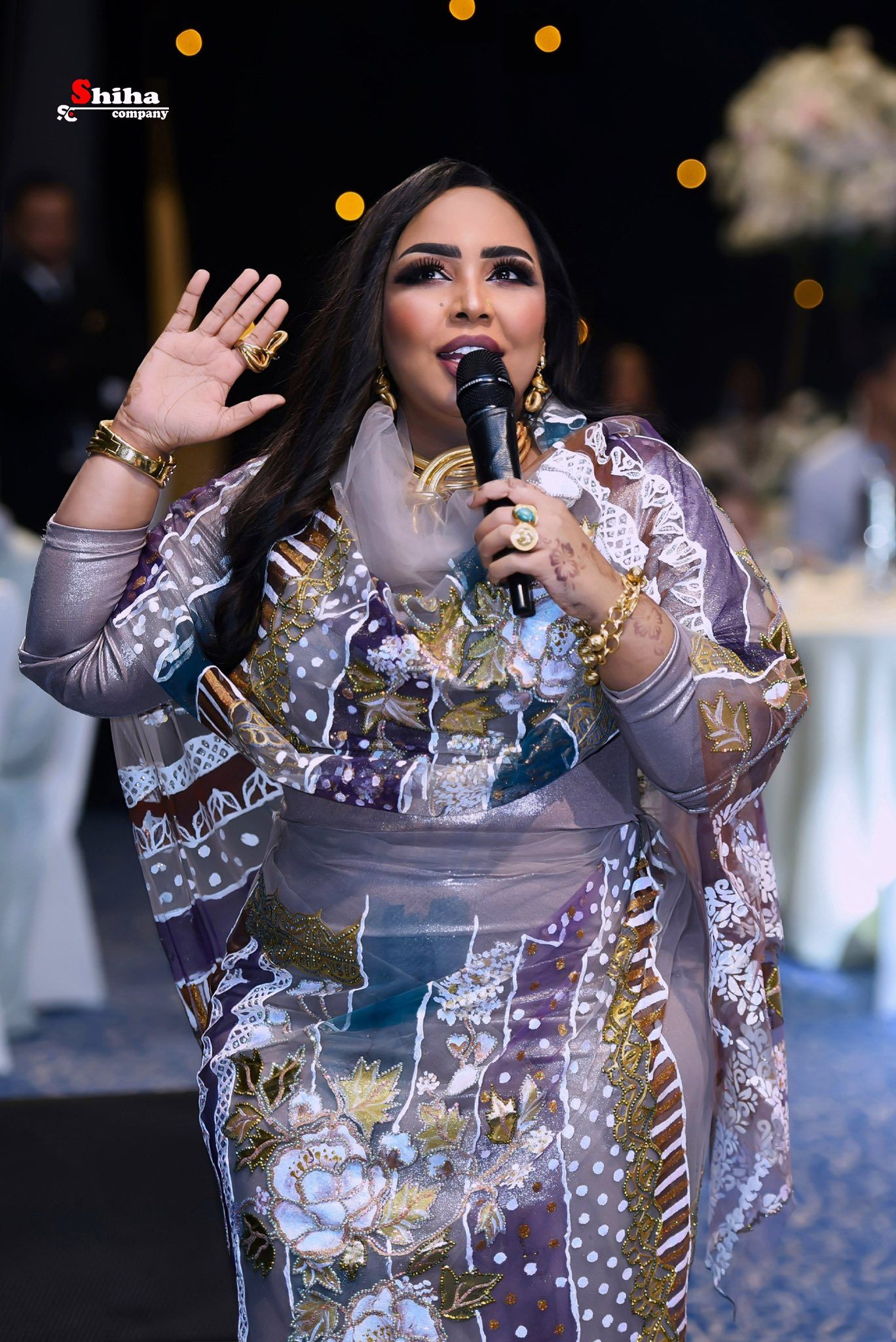 شاهد بالصور.. “يا روحي سلام عليك”.. السلطانة هدى عربي تعود لخطف الأضواء على مواقع التواصل الاجتماعي بإطلالة جديدة وأنيقة