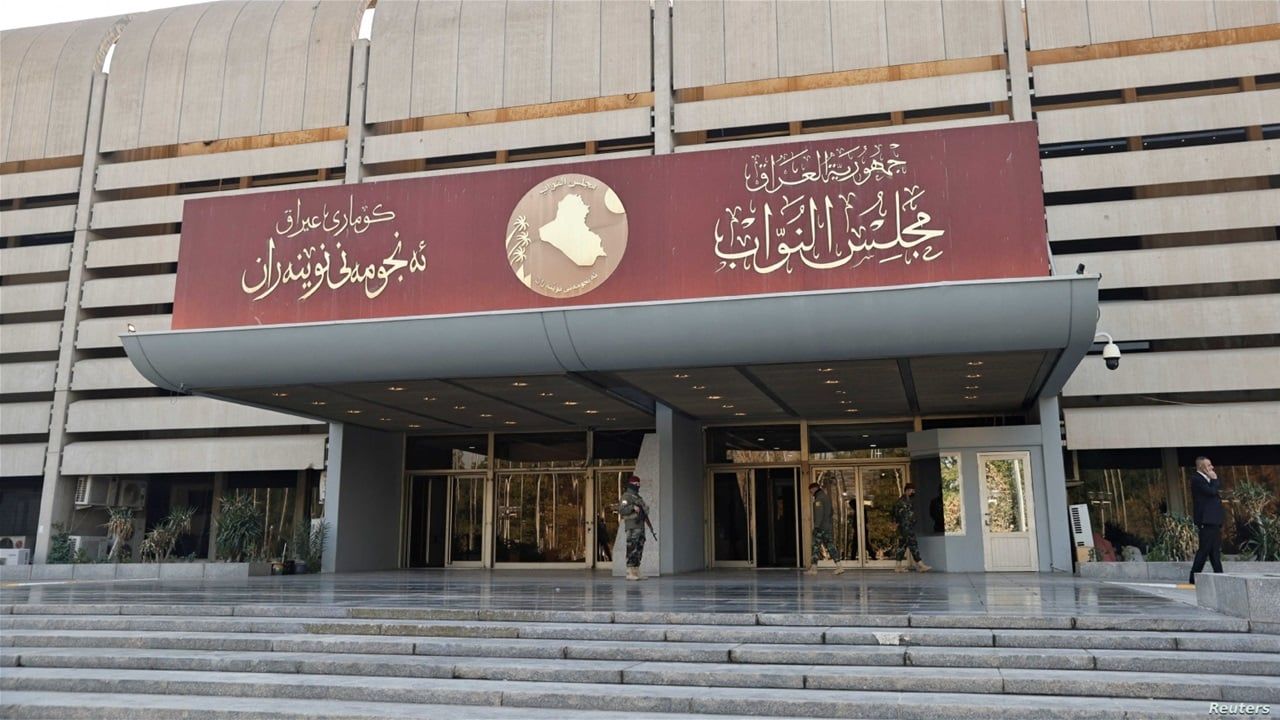 نائب: سنقاطع جلسة الاثنين ما لم يحضرها المسؤولون التنفيذيون
