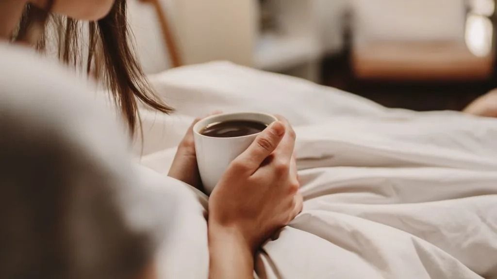 الامارات | ما علاقة الكافيين بجودة النوم؟