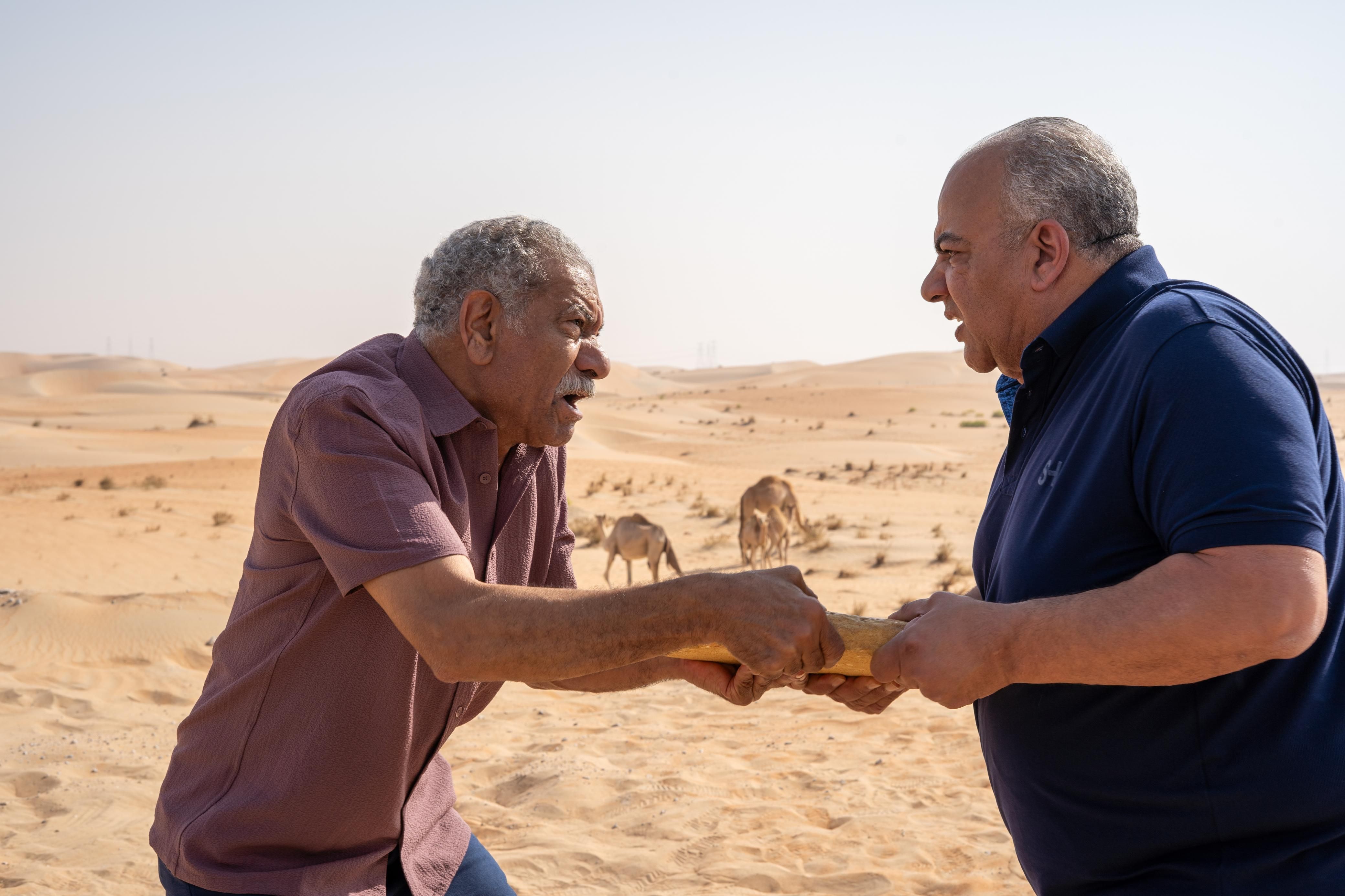 إصابة سيد رجب أثناء تصوير مشهد أكشن فى أحداث فيلم شلة ثانوى.. صور
