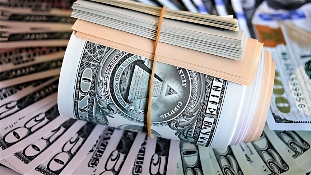 سعر الدولار مقابل الجنيه.. استمرار التراجع في البنوك المصرية