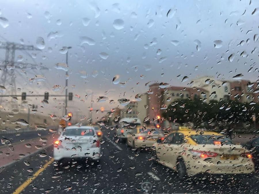 الامارات | نشاط الرياح المثيرة للغبار.. أمطار متوقعة وارتفاع درجات الحرارة الأيام المقبلة
