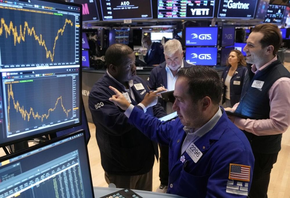 في مستهل التعاملات.. ارتفاع مؤشرات الأسهم الأمريكية