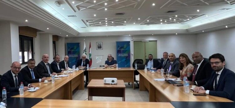 الحاج عرض مع وفد من شركة Eutelsat OneWeb توسيع أطر التعاون لتوسيع نطاق الخدمات الرقمية