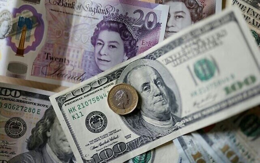 أسعار العملات.. الجنيه الإسترليني يرتفع مقابل الدولار واليورو