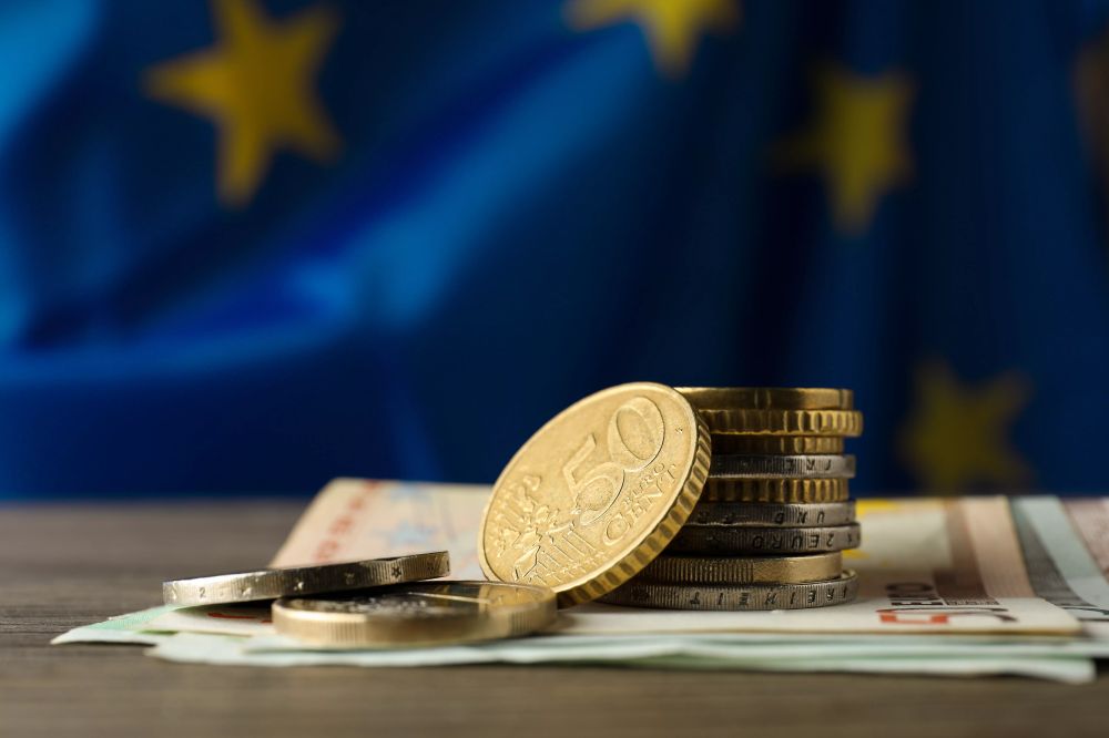 وسط غموض بشأن التوترات التجارية.. "المركزي الأوروبي" يبقي على أسعار الفائدة