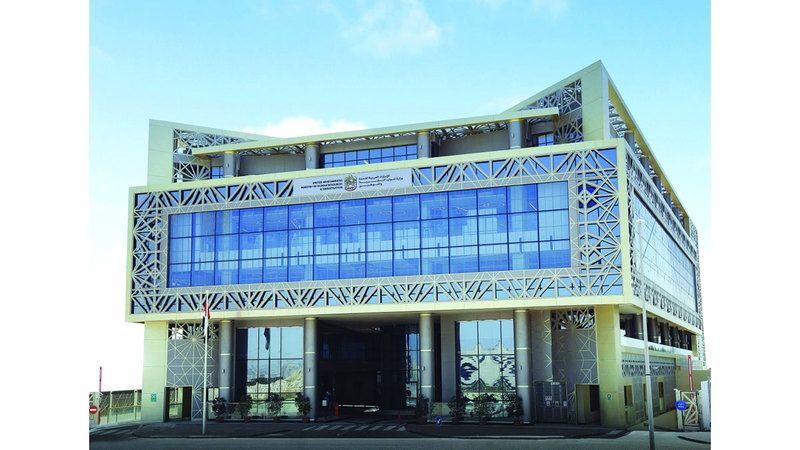 الامارات | إغلاق 77 حساباً على «التواصل» تزاول استقدام العمالة دون ترخيص