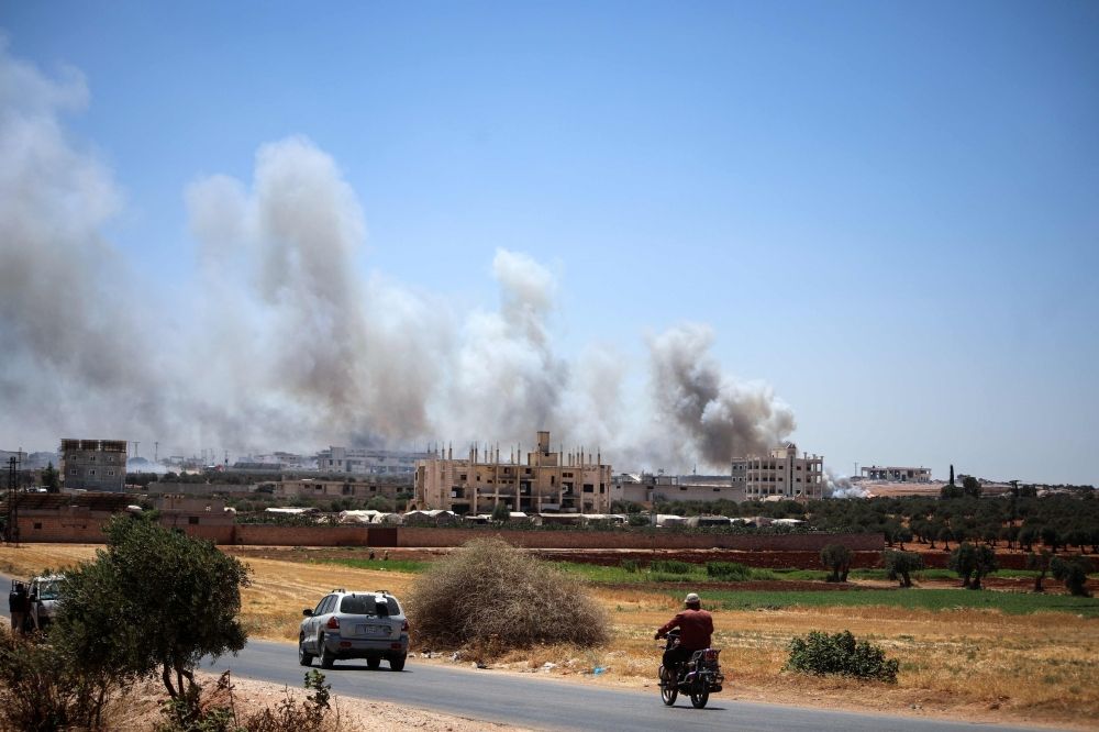 مقتل 4 وإصابة أكثر من 100 شخص بانفجار "مجهول المصدر" في سوريا