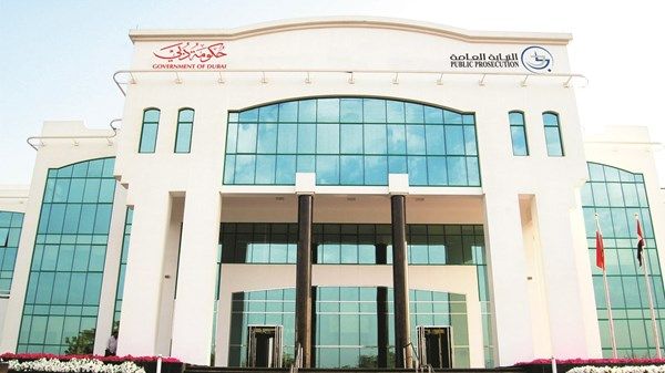 «نيابة دبي»: حبس سائق تسبب في إصابة بالغة ولم يتوقف
