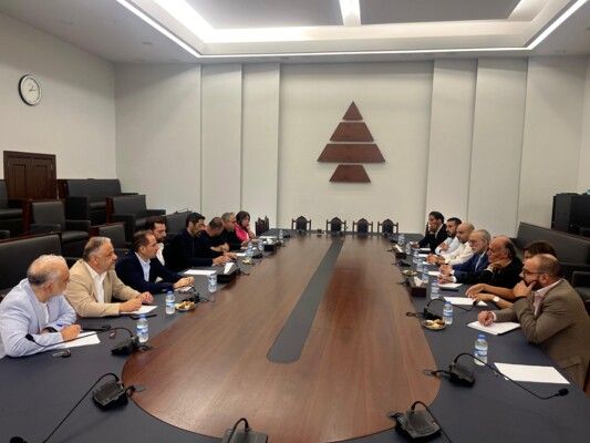 اجتماع في الصيفي بحضور وزيرة البيئة بحث بأزمة مكب الجديدة: لحلول وطنية مستدامة
