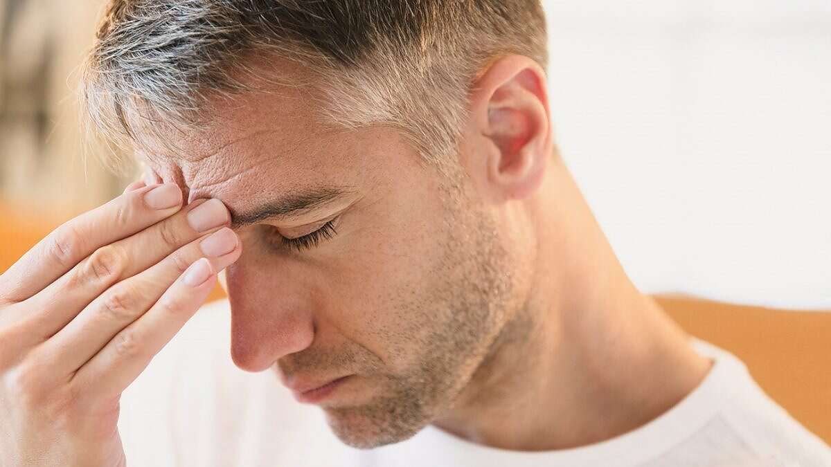 احذر هذا العَرَض الصامت الذي قد يُنذر بأمر خطير...اذا كنت تشعر بالدوخة عند الوقوف