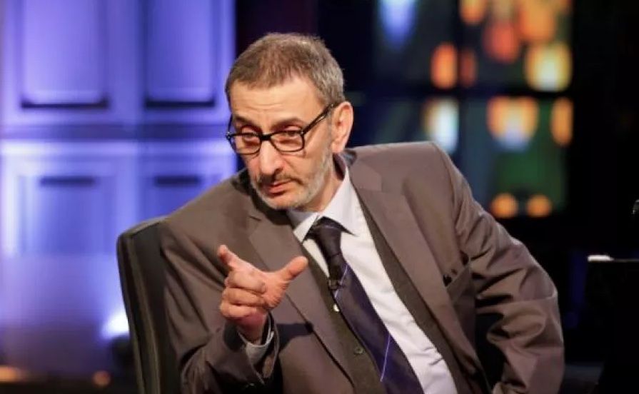 موهبة استثنائية وعلاقة خاصة مع والديه.. محطات مميزة في حياة الراحل زياد الرحباني
