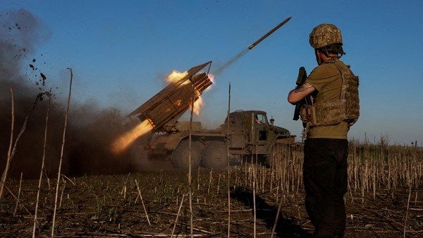 قتيلان بضربات استهدفت روسيا