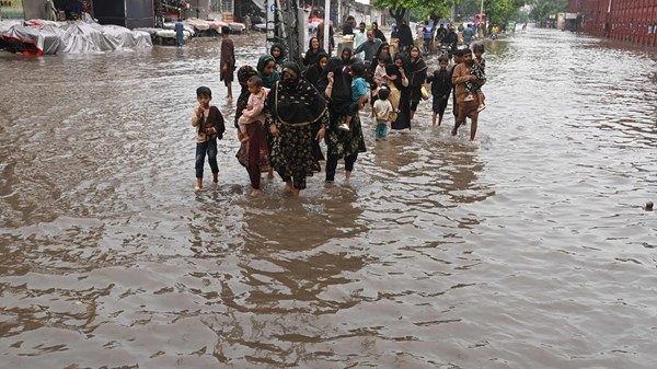 باكستان تحذر من فيضانات جليدية