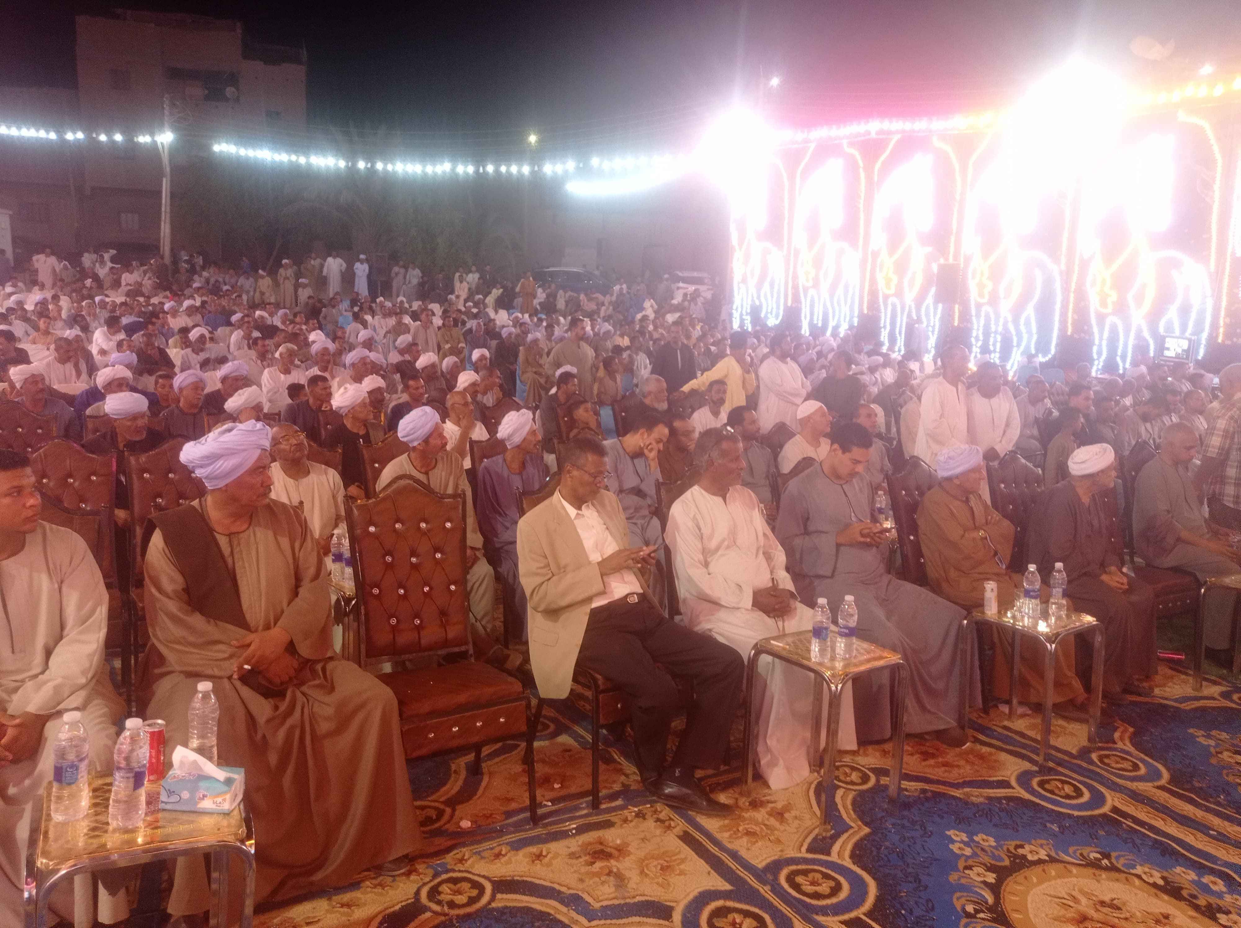 بحضور الآلاف.. أهالي كرم عمران بقنا ينظمون مؤتمرا حاشدا لدعم مرشحة الجبهة الوطنية وفاء رشاد في انتخابات مجلس الشيوخ (9) بحضور الآلاف.. أهالي كرم عمران بقنا ينظمون مؤتمرا حاشدا لدعم مرشحة الجبهة الوطنية وفاء رشاد في انتخابات مجلس الشيوخ (9)