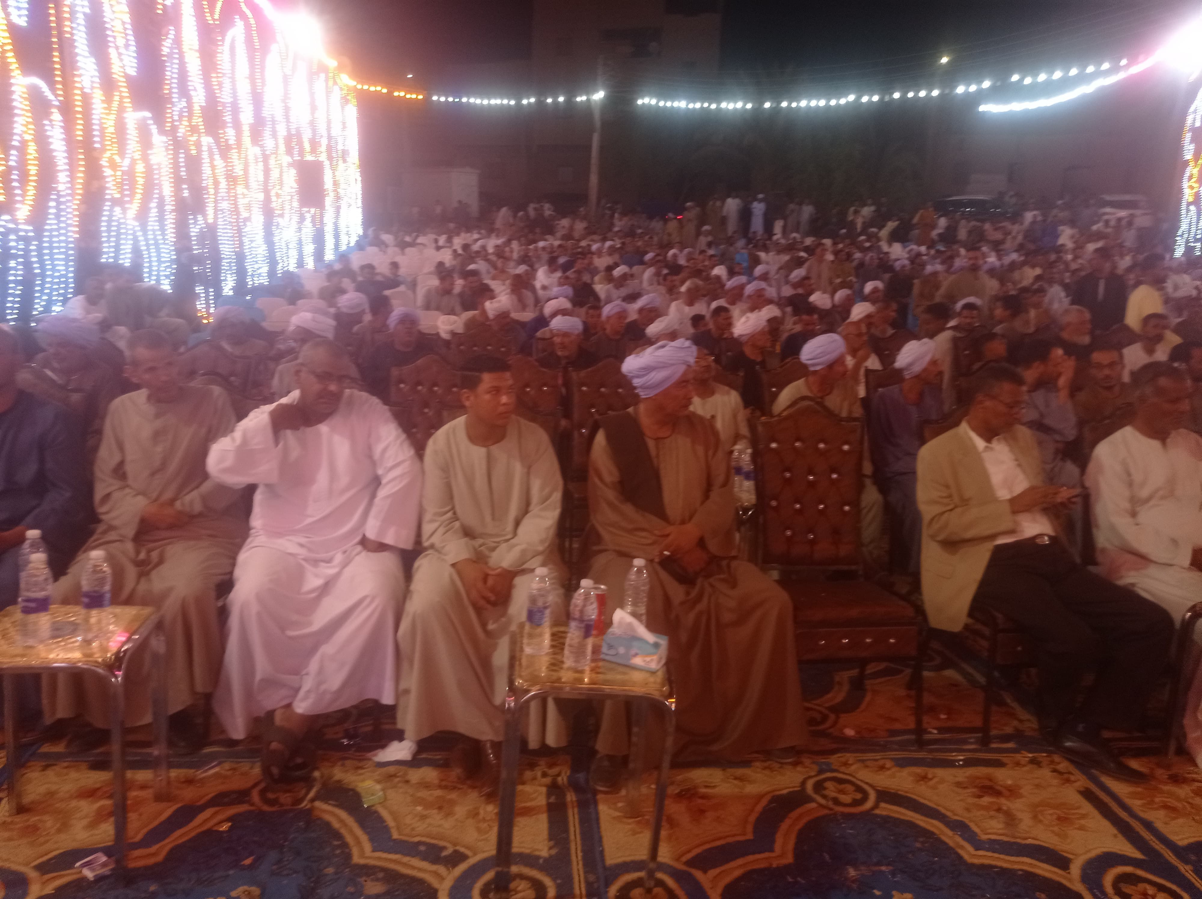 بحضور الآلاف.. أهالي كرم عمران بقنا ينظمون مؤتمرا حاشدا لدعم مرشحة الجبهة الوطنية وفاء رشاد في انتخابات مجلس الشيوخ (8) بحضور الآلاف.. أهالي كرم عمران بقنا ينظمون مؤتمرا حاشدا لدعم مرشحة الجبهة الوطنية وفاء رشاد في انتخابات مجلس الشيوخ (8)