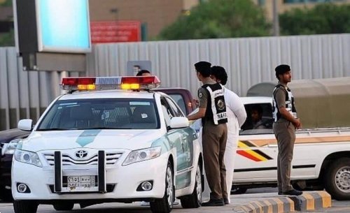 تحذير خطير: 900 ريال غرامة من المرور السعودي لكل من يقف بسيارته بهذا الشكل حتى لو كانت واقفه أمام المنزل