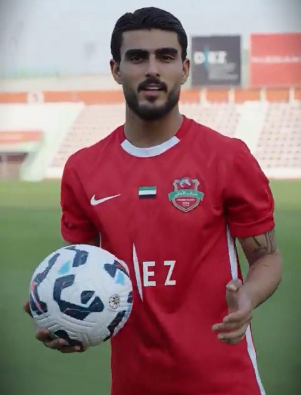 الامارات | شباب الأهلي يتعاقد مع الإيراني رضا قنديبور