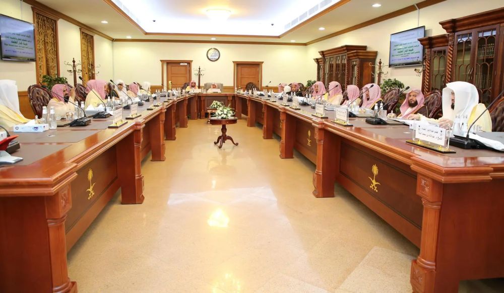 "كبار العلماء" تبحث موضوعات مُحالة من "المقام الكريم" وتستدعي خبراء لاستطلاع آرائهم