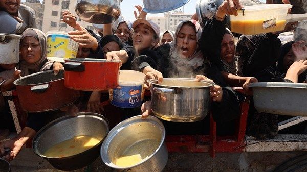 بابا الفاتيكان: الجوع يسحق المدنيين في قطاع غزة